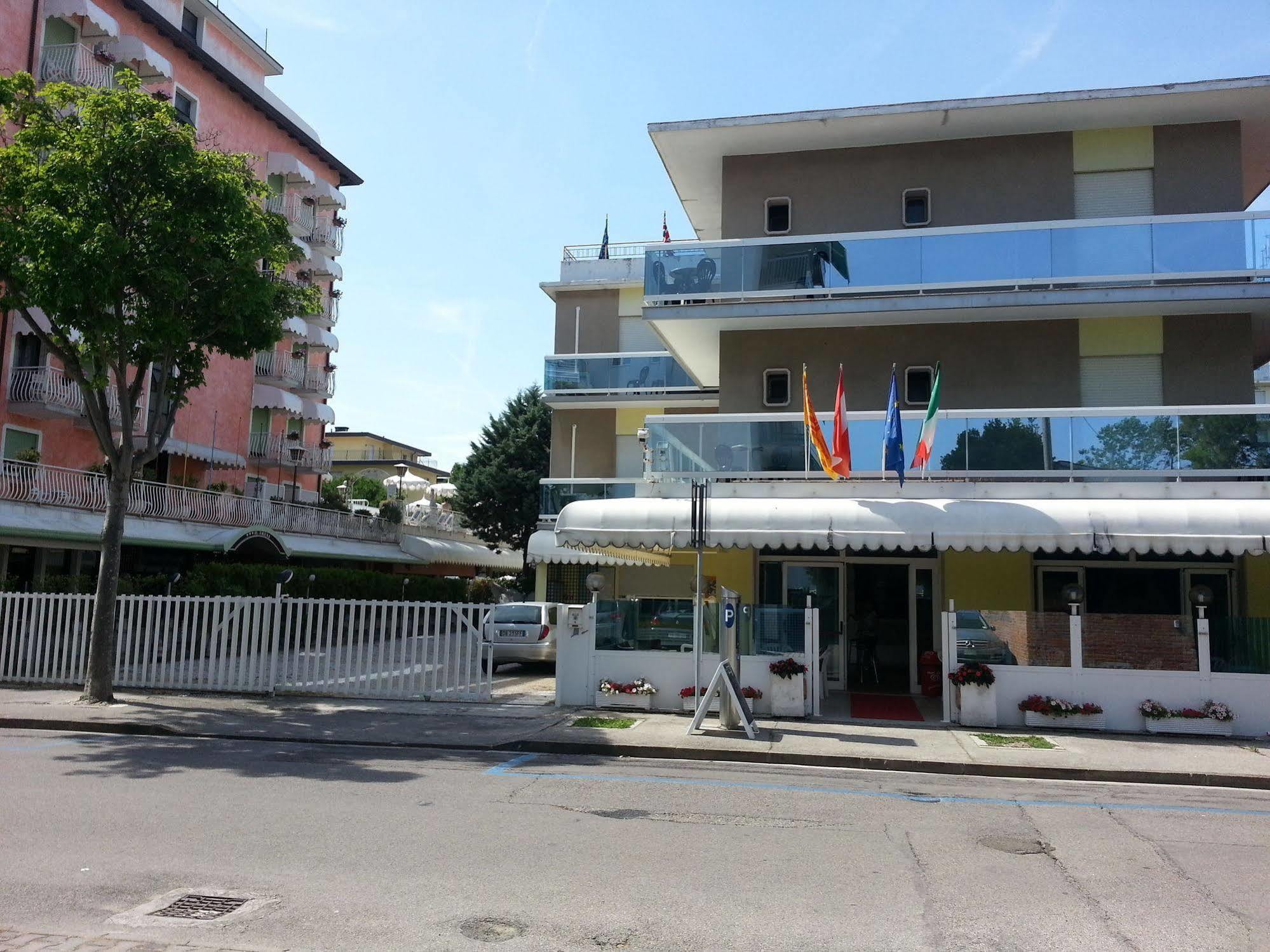 Hotel Laguna Lido di Jesolo Buitenkant foto